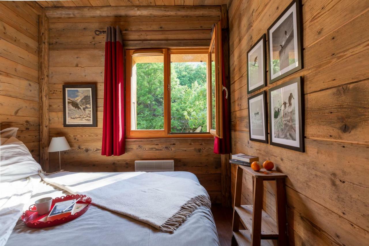 Le Refuge de Serre-Chevalier, dans un esprit chalet, commune de Le Monêtier-les-Bains Extérieur photo